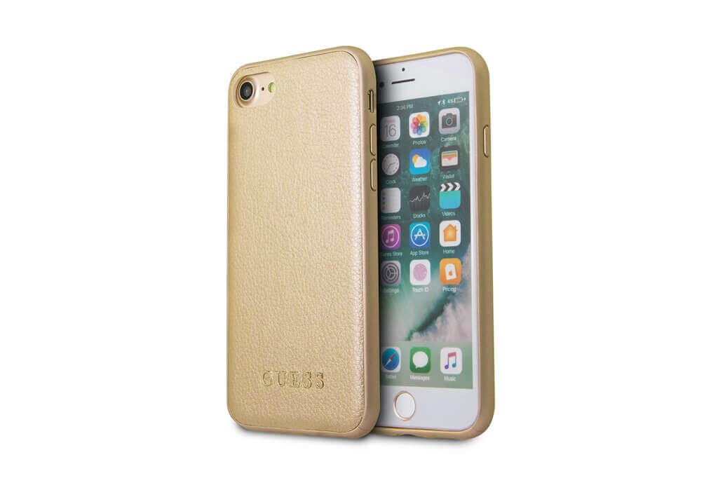 groothandel-iphone-8-guess-silicone-backcover-goud-3700740417393.jpg