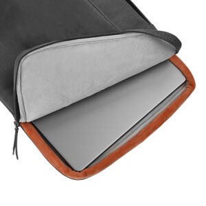 ORA Laptop Sleeve - Black 3