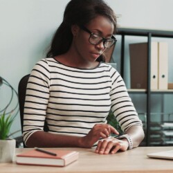 Spigen EZ Fit Proflex Apple Watch 7 / 8 / 9 – 45 MM – 2 Stuks - 11