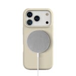 Solidenz Beige Siliconen iPhone 17 Pro hoesje met MagSafe – Desert Sand - 1